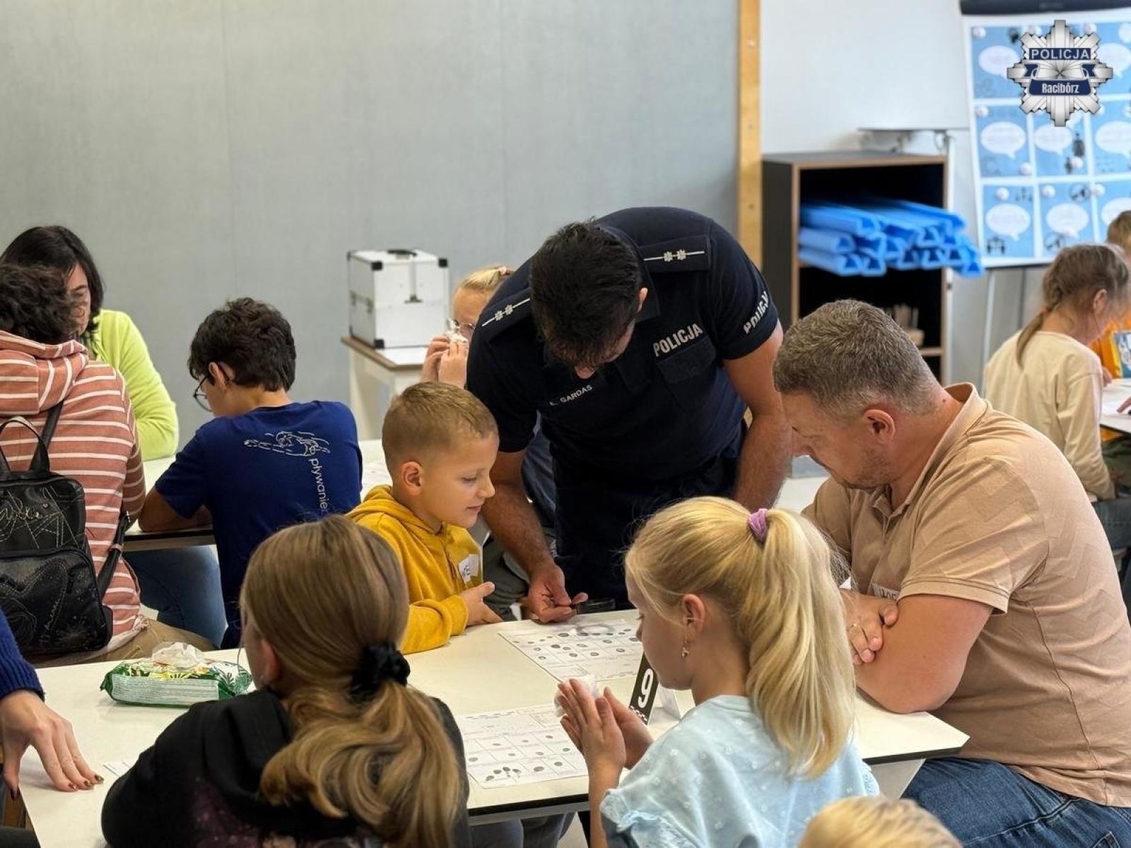Zdjęcie w galerii na portalu naszraciborz.pl: Tajniki kryminalistyki w SOWIE wiadomości z regionu