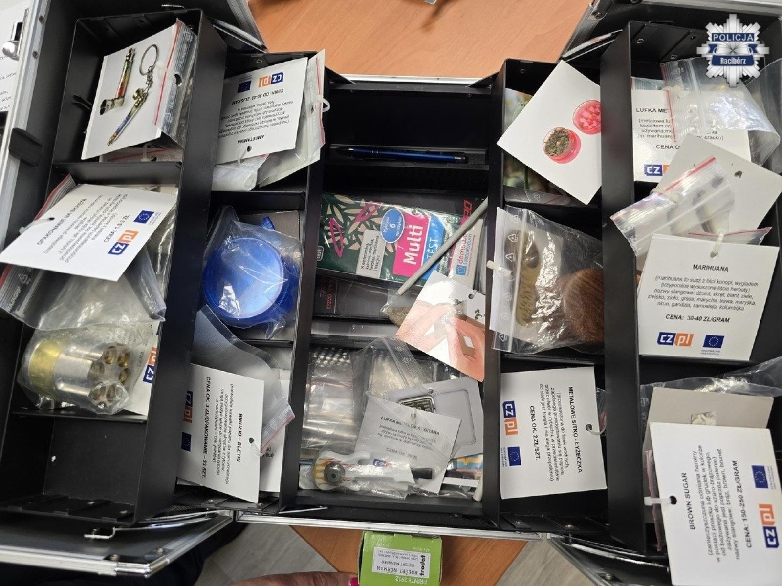 Zdjęcie w galerii na portalu naszraciborz.pl: Policjanci szkolili asystentów rodzin i pracowników socjalnych wiadomości z regionu