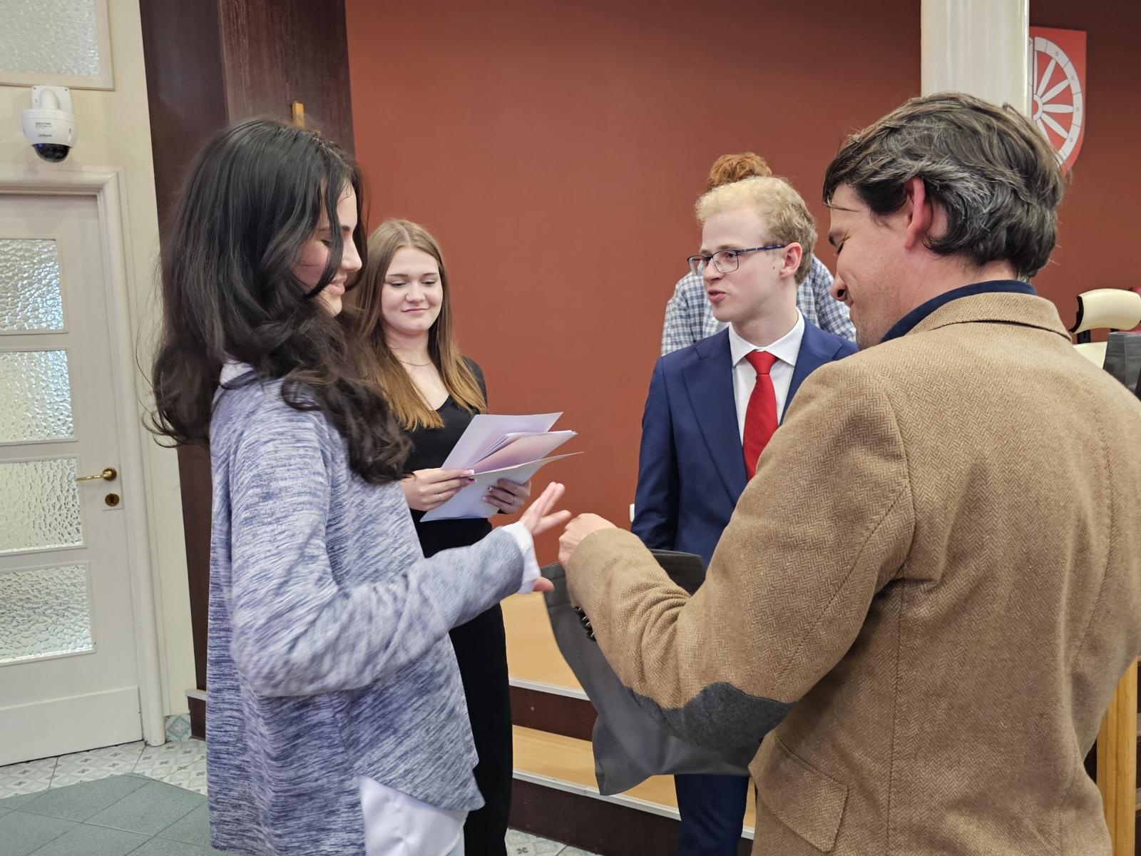 Zdjęcie w galerii na portalu naszraciborz.pl: Ostatnia sesja Młodzieżowej Rady Miasta Racibórz w kadencji 2023–2025 wiadomości z regionu