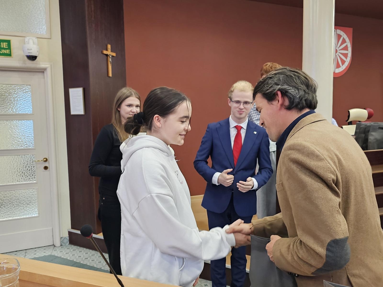 Zdjęcie w galerii na portalu naszraciborz.pl: Ostatnia sesja Młodzieżowej Rady Miasta Racibórz w kadencji 2023–2025 wiadomości z regionu