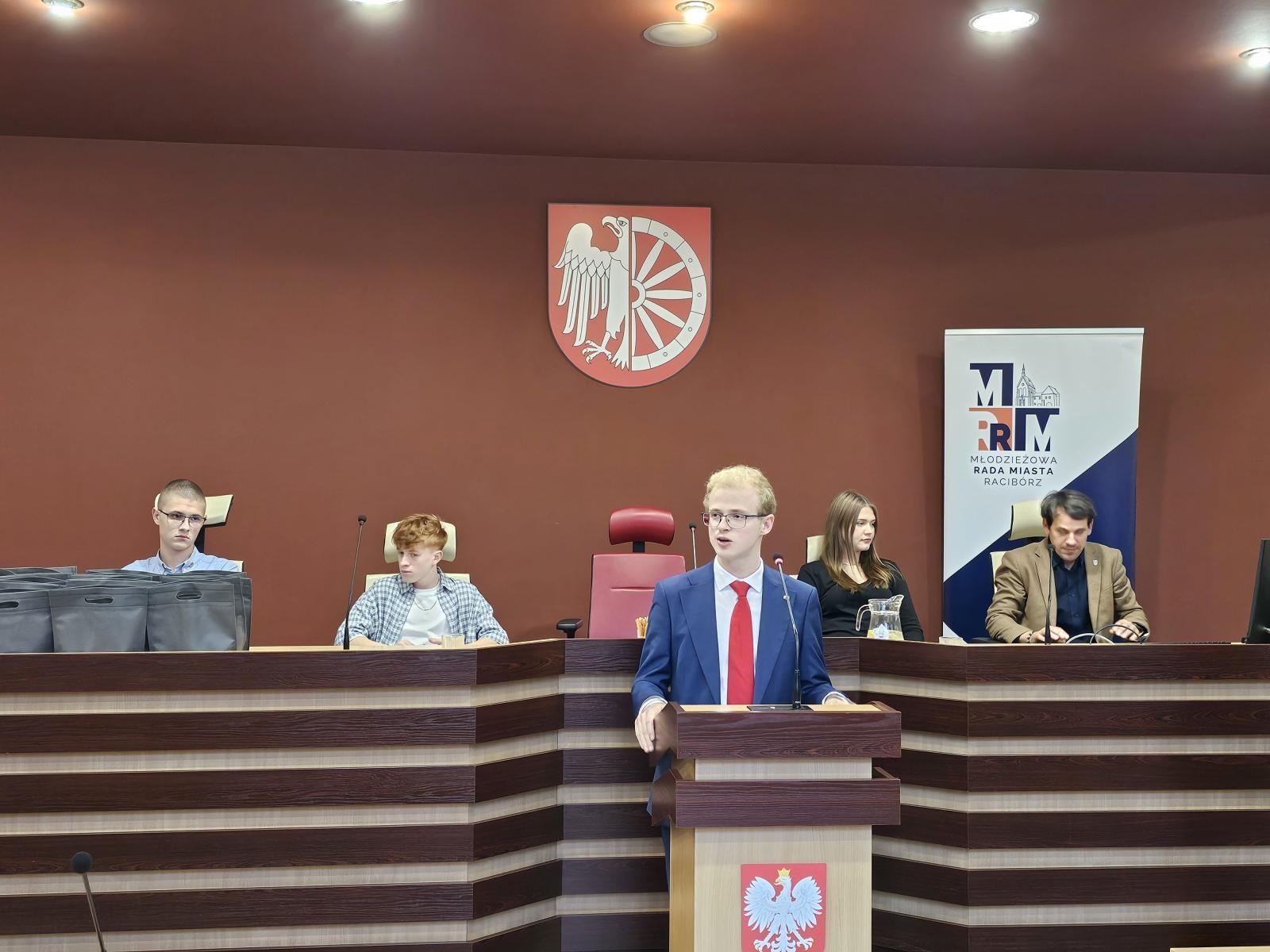Zdjęcie w galerii na portalu naszraciborz.pl: Ostatnia sesja Młodzieżowej Rady Miasta Racibórz w kadencji 2023–2025 wiadomości z regionu