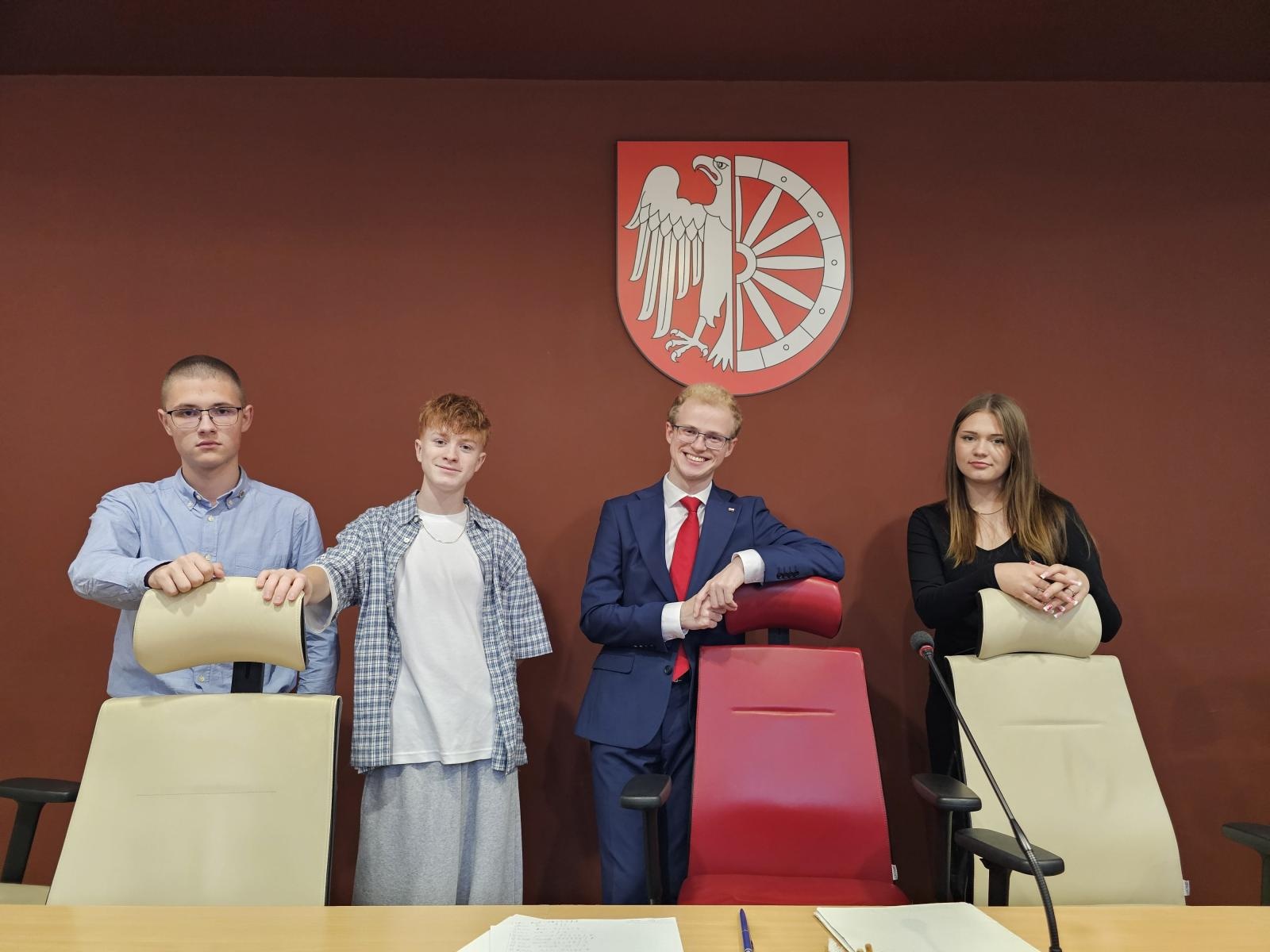 Zdjęcie w galerii na portalu naszraciborz.pl: Ostatnia sesja Młodzieżowej Rady Miasta Racibórz w kadencji 2023–2025 wiadomości z regionu