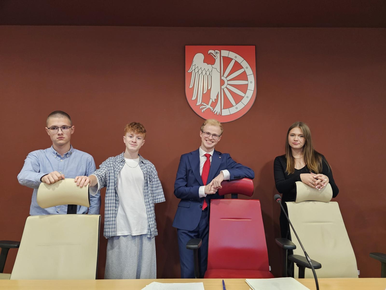 Zdjęcie w galerii na portalu naszraciborz.pl: Ostatnia sesja Młodzieżowej Rady Miasta Racibórz w kadencji 2023–2025 wiadomości z regionu