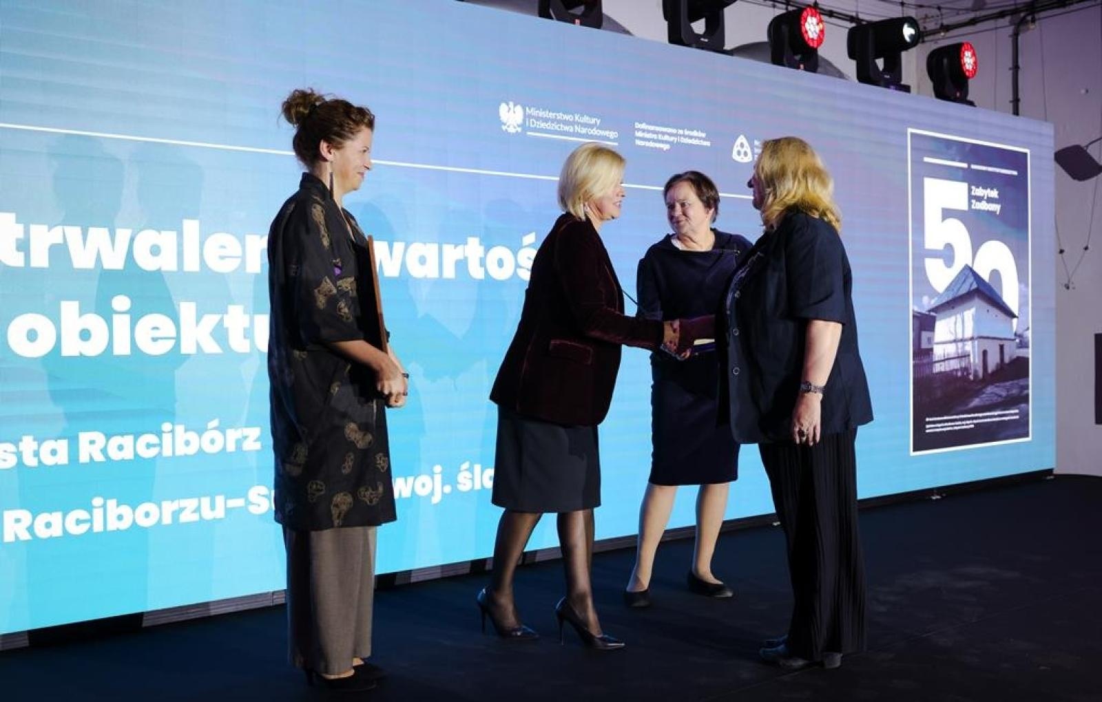 Zdjęcie w galerii na portalu naszraciborz.pl: Raciborski spichlerz nagrodzony w konkursie Zabytek Zadbany wiadomości z regionu