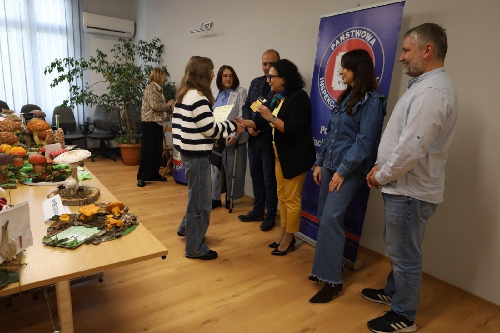 Zdjęcie w galerii na portalu naszraciborz.pl: Rozstrzygnięcie konkursu Bezpieczne Grzybobranie 2025 wiadomości z regionu