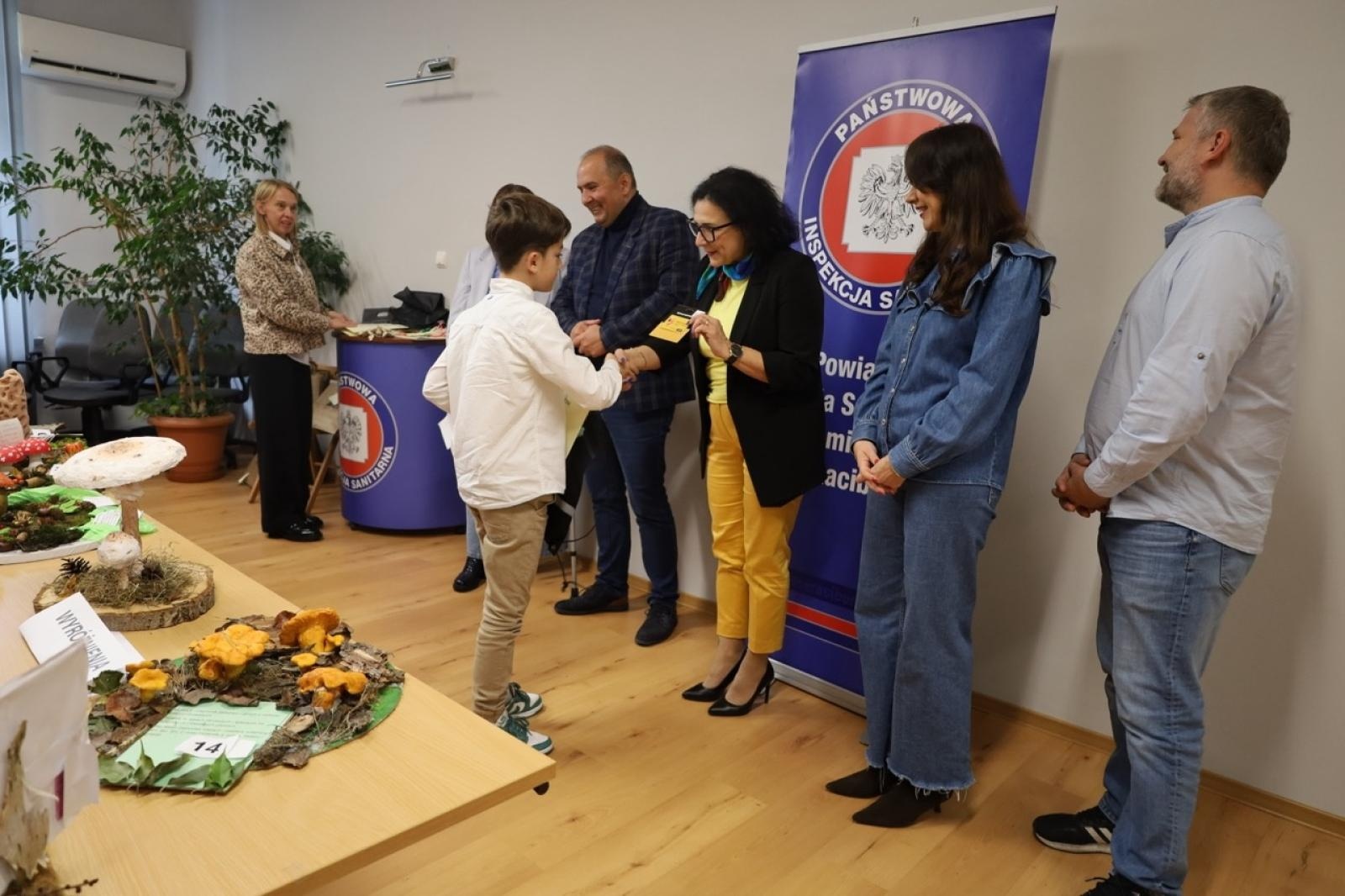 Zdjęcie w galerii na portalu naszraciborz.pl: Rozstrzygnięcie konkursu Bezpieczne Grzybobranie 2025 wiadomości z regionu