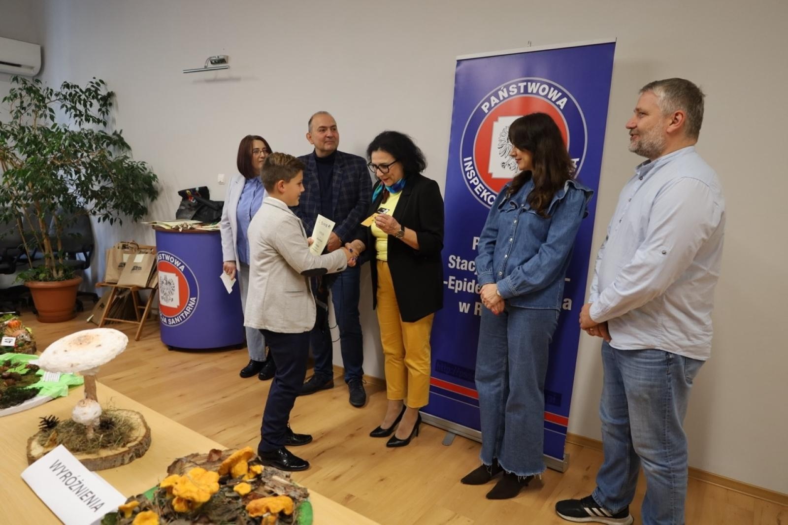 Zdjęcie w galerii na portalu naszraciborz.pl: Rozstrzygnięcie konkursu Bezpieczne Grzybobranie 2025 wiadomości z regionu