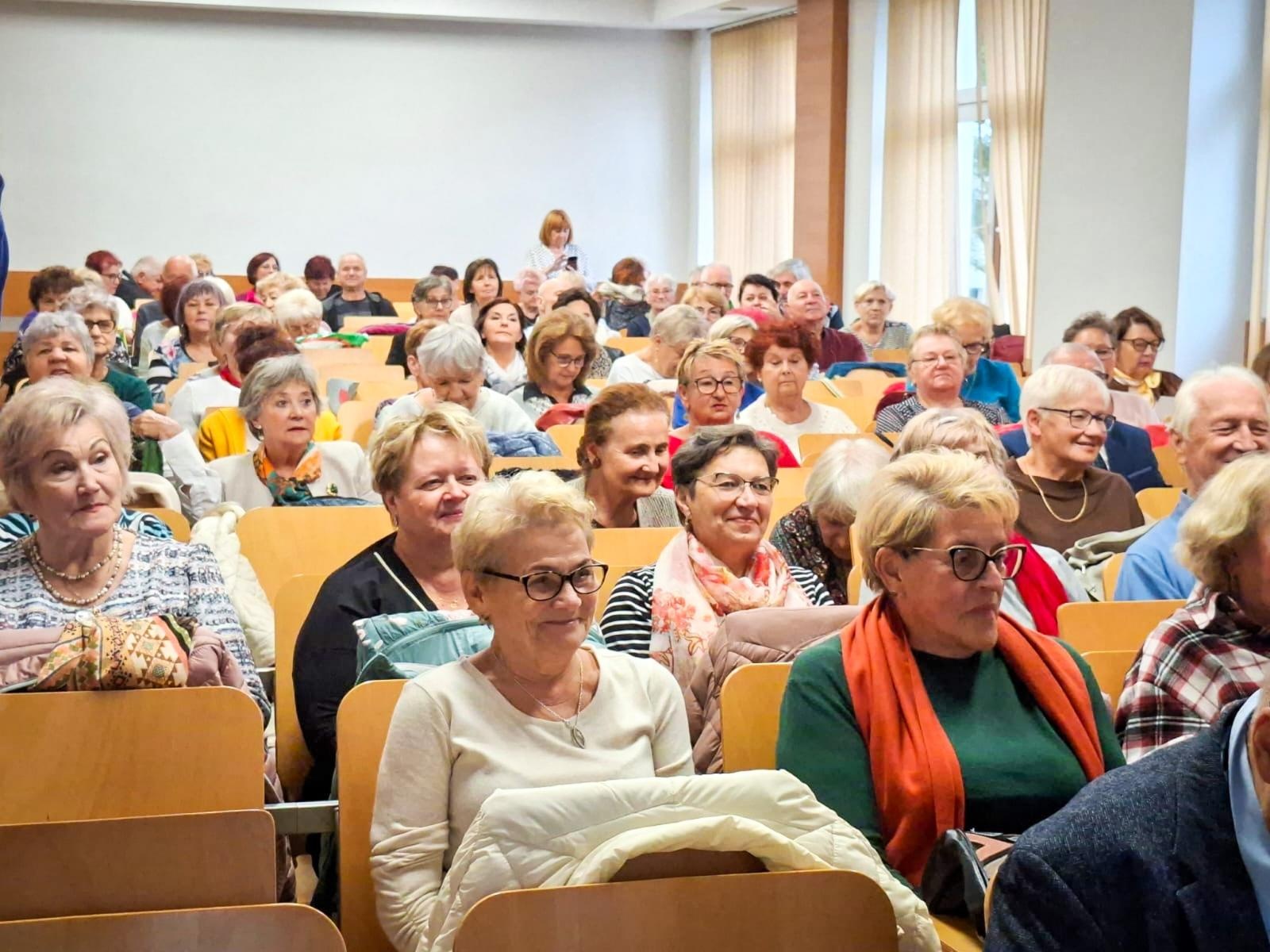 Zdjęcie w galerii na portalu naszraciborz.pl: Raciborscy seniorzy rozpoczęli nowy rok akademicki wiadomości z regionu