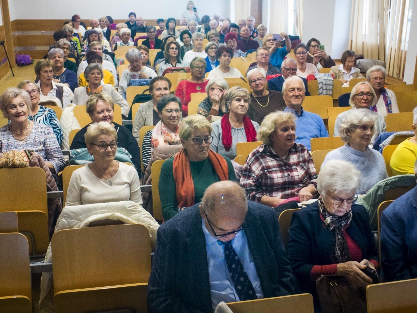 Zdjęcie w galerii na portalu naszraciborz.pl: Raciborscy seniorzy rozpoczęli nowy rok akademicki wiadomości z regionu