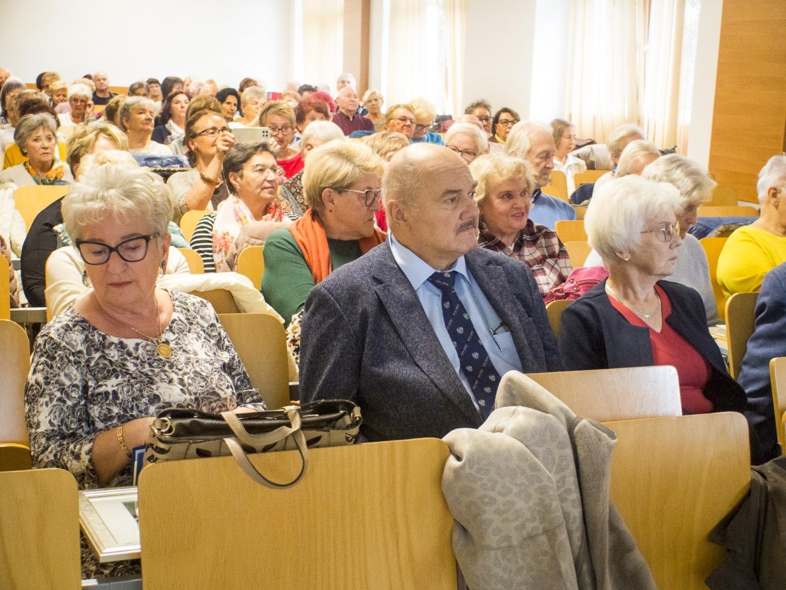 Zdjęcie w galerii na portalu naszraciborz.pl: Raciborscy seniorzy rozpoczęli nowy rok akademicki wiadomości z regionu