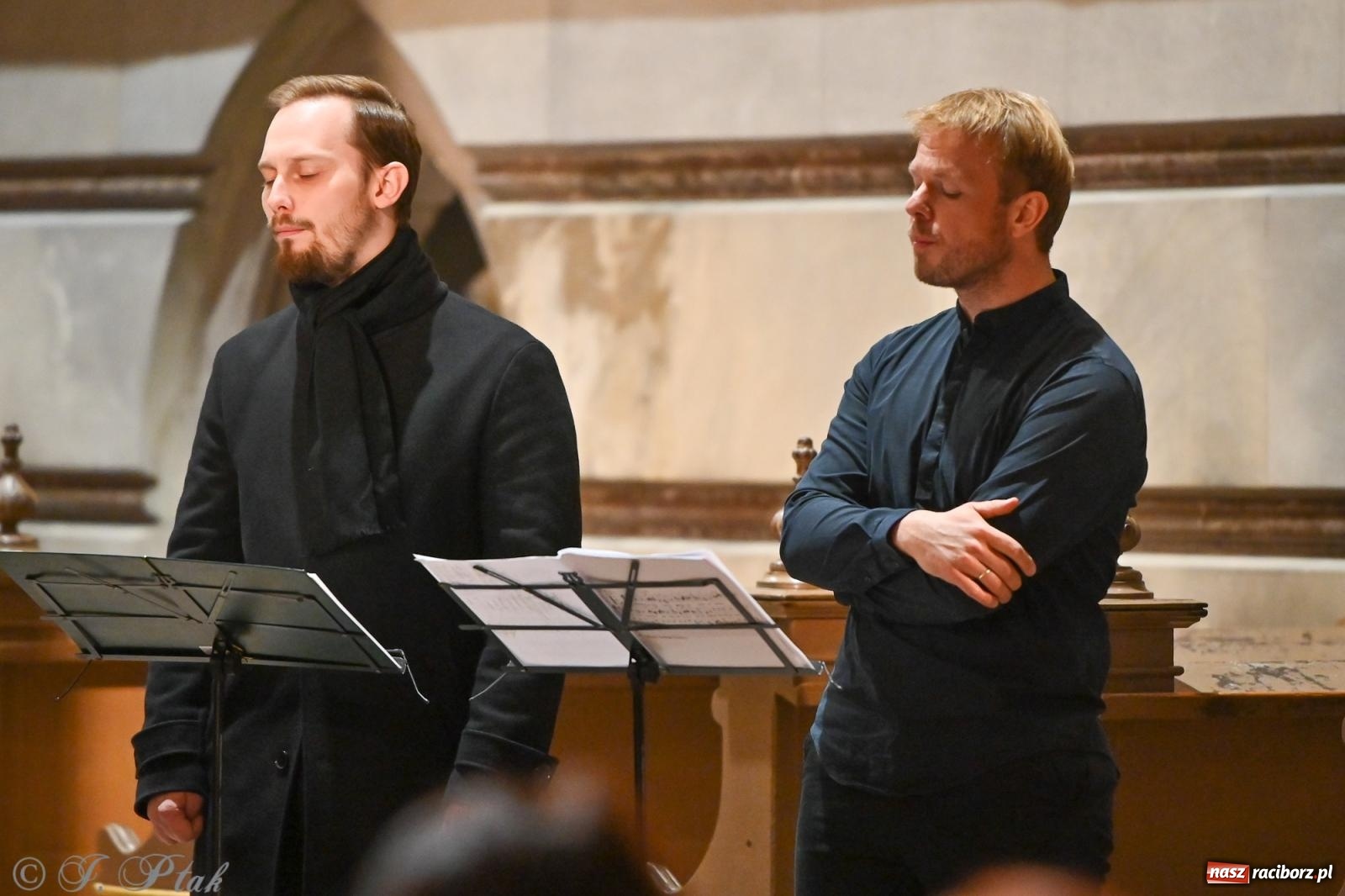 Zdjęcie w galerii na portalu naszraciborz.pl: Chorał gregoriański w raciborskiej farze. Trwa XIX Międzynarodowy Festiwal Twórczości Religijnej wiadomości z regionu