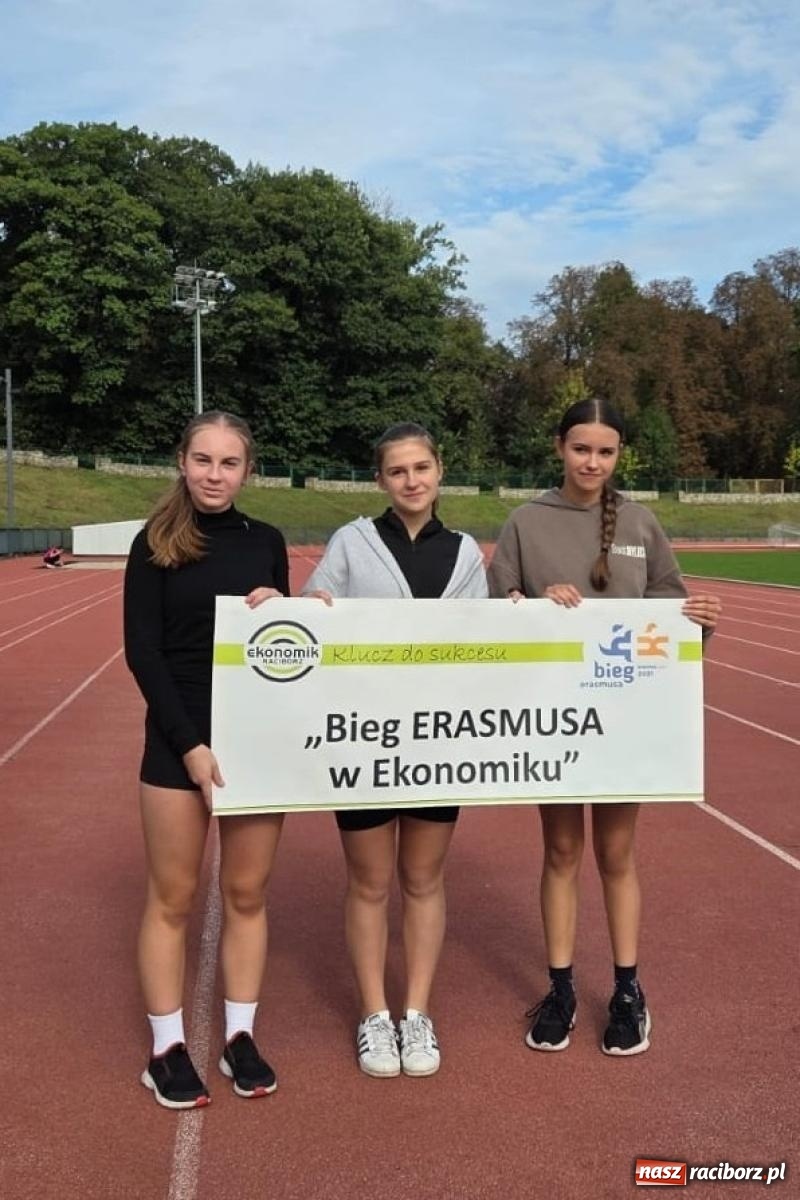 Zdjęcie w galerii na portalu naszraciborz.pl: Ekonomik nie zwalnia tempa – ponad 600 km w Biegu Erasmusa wiadomości z regionu