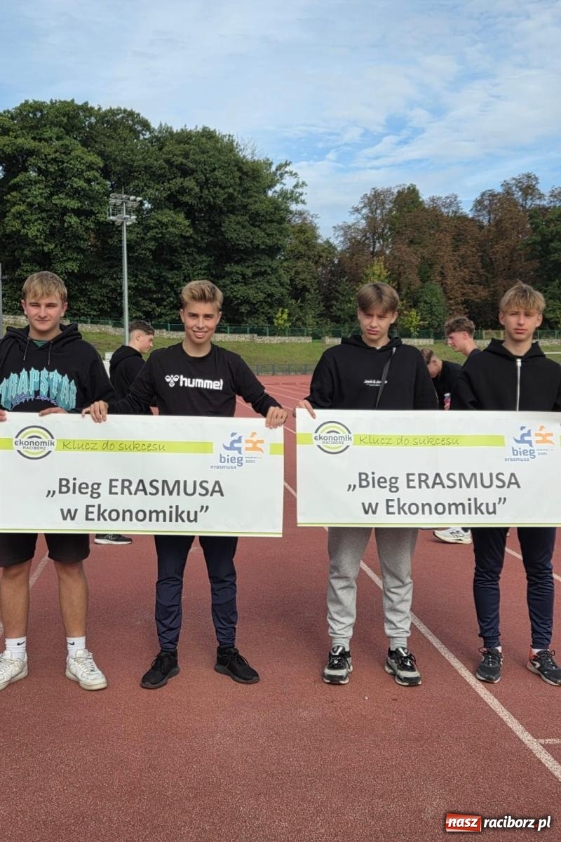 Zdjęcie w galerii na portalu naszraciborz.pl: Ekonomik nie zwalnia tempa – ponad 600 km w Biegu Erasmusa wiadomości z regionu