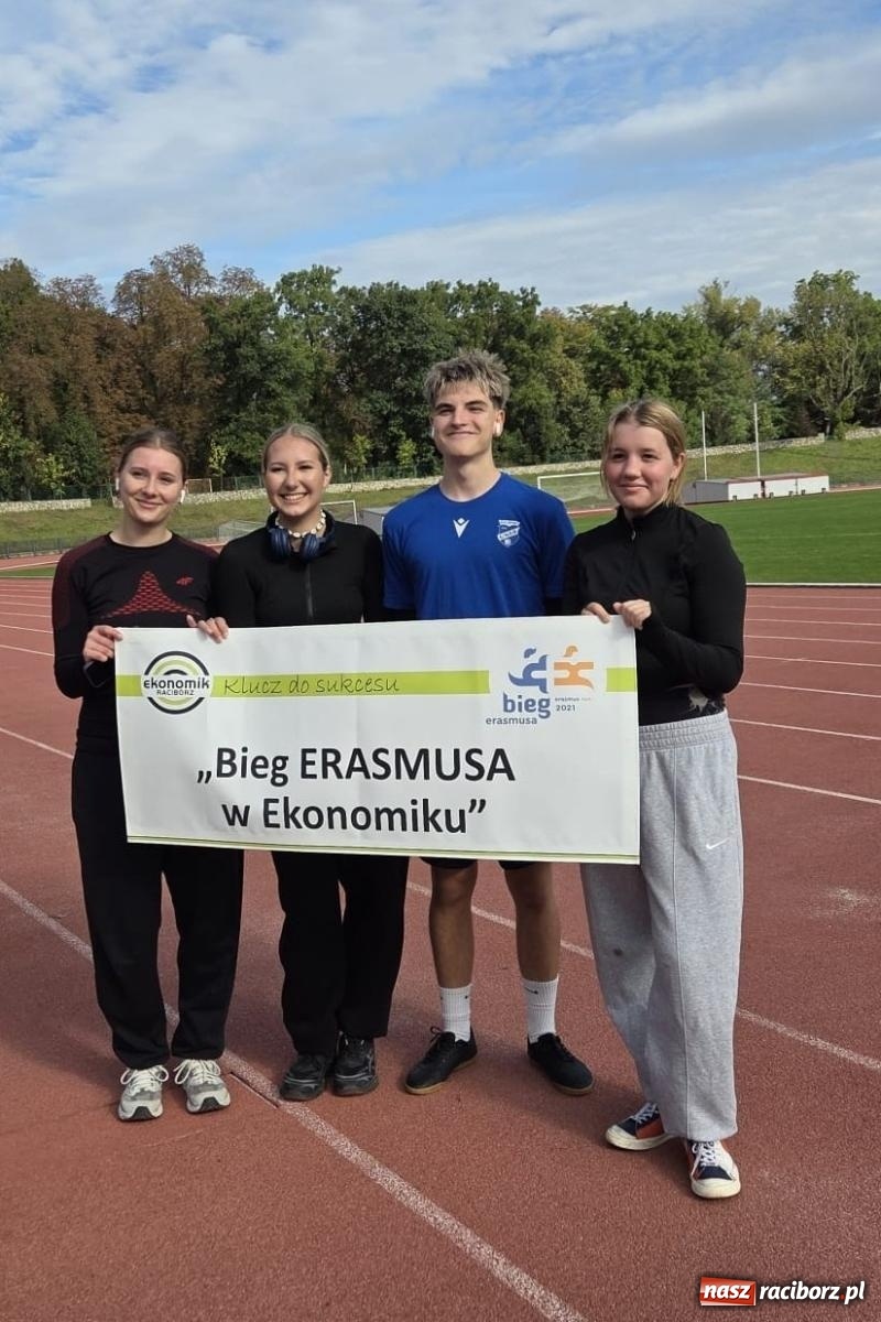 Zdjęcie w galerii na portalu naszraciborz.pl: Ekonomik nie zwalnia tempa – ponad 600 km w Biegu Erasmusa wiadomości z regionu