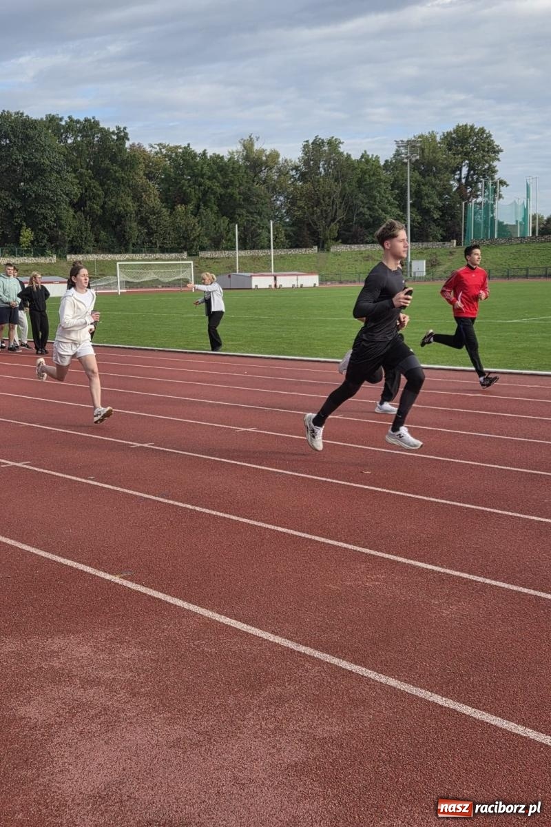 Zdjęcie w galerii na portalu naszraciborz.pl: Ekonomik nie zwalnia tempa – ponad 600 km w Biegu Erasmusa wiadomości z regionu