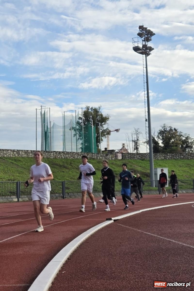 Zdjęcie w galerii na portalu naszraciborz.pl: Ekonomik nie zwalnia tempa – ponad 600 km w Biegu Erasmusa wiadomości z regionu