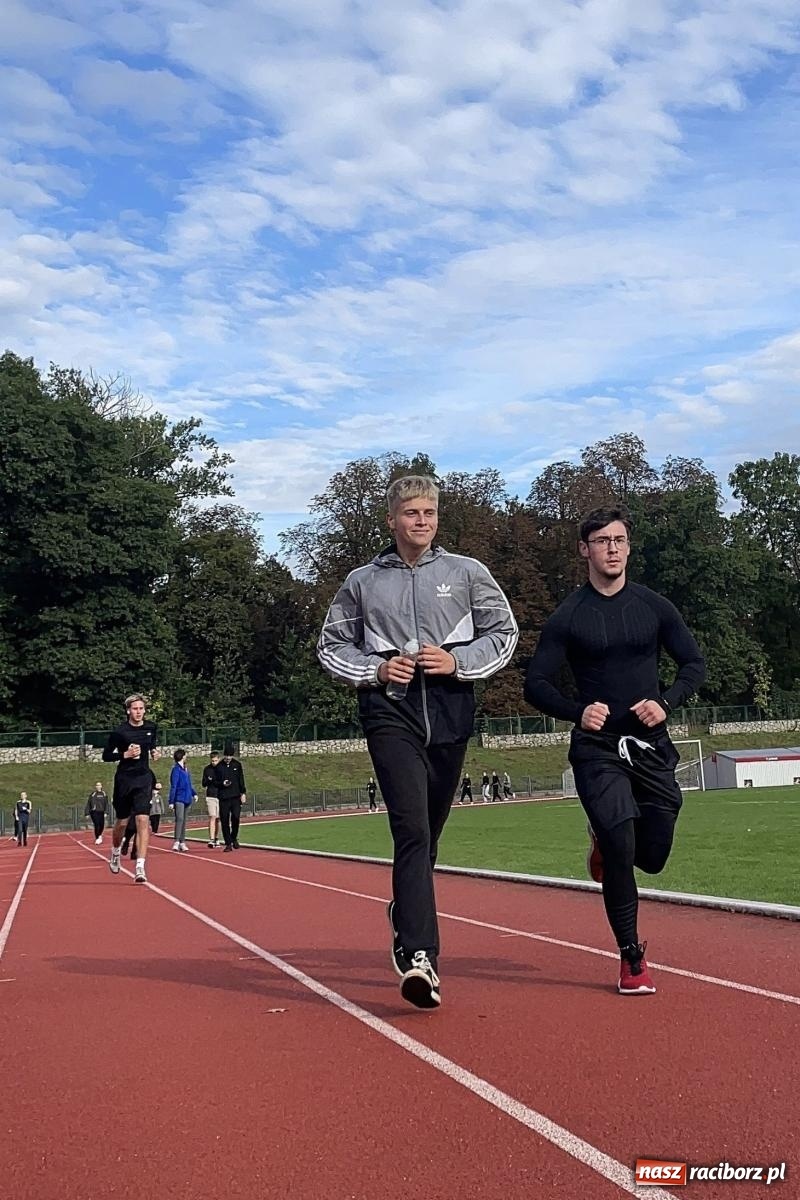 Zdjęcie w galerii na portalu naszraciborz.pl: Ekonomik nie zwalnia tempa – ponad 600 km w Biegu Erasmusa wiadomości z regionu