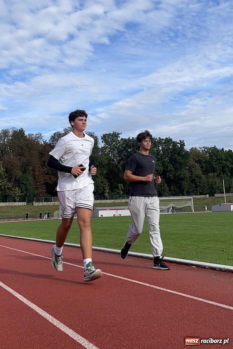 Zdjęcie w galerii na portalu naszraciborz.pl: Ekonomik nie zwalnia tempa – ponad 600 km w Biegu Erasmusa wiadomości z regionu
