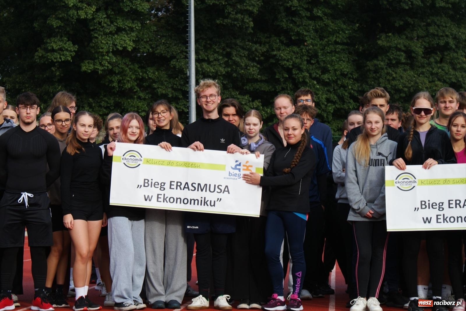 Zdjęcie w galerii na portalu naszraciborz.pl: Ekonomik nie zwalnia tempa – ponad 600 km w Biegu Erasmusa wiadomości z regionu