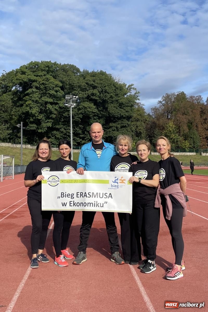 Zdjęcie w galerii na portalu naszraciborz.pl: Ekonomik nie zwalnia tempa – ponad 600 km w Biegu Erasmusa wiadomości z regionu