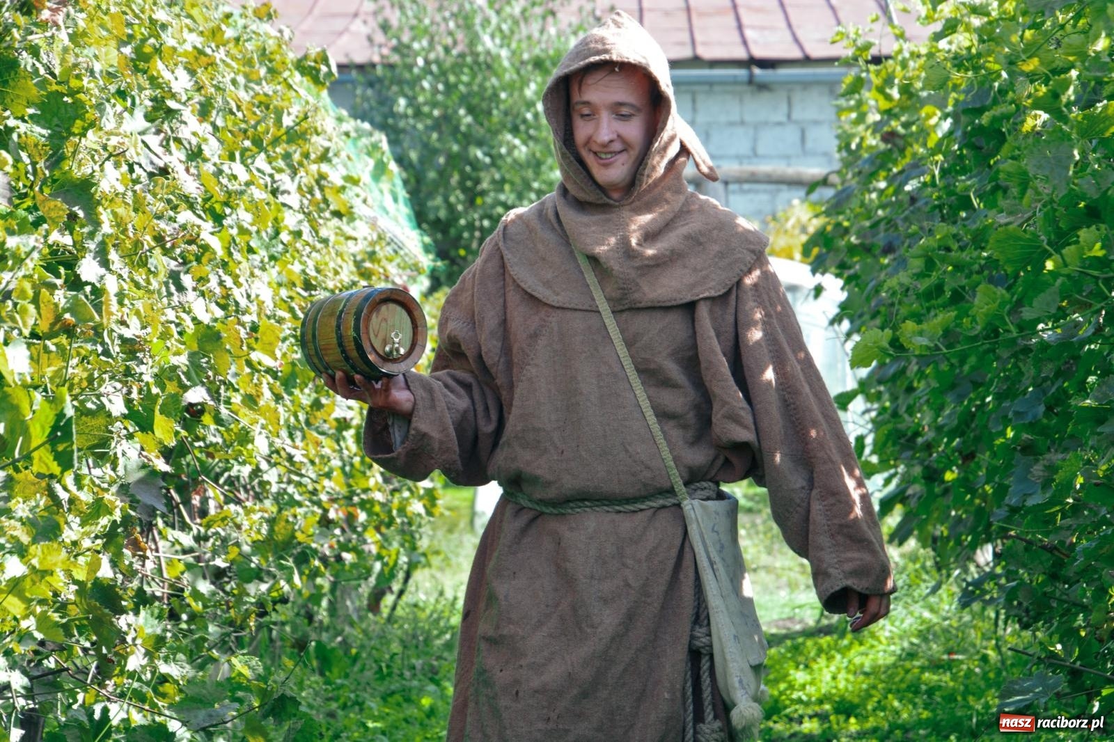 Zdjęcie w galerii na portalu naszraciborz.pl: Niebiosa okazały się łaskawe. Słoneczne winobranie w Trolikówce w Krowiarkach [FOTO i WIDEO] wiadomości z regionu