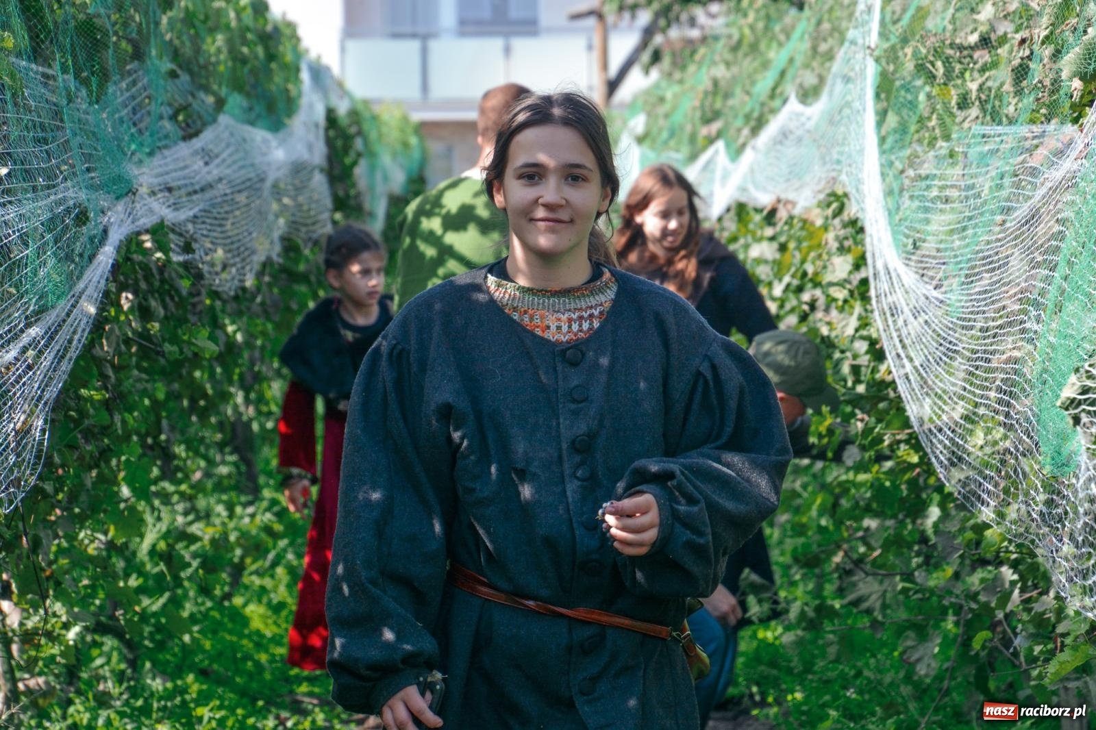 Zdjęcie w galerii na portalu naszraciborz.pl: Niebiosa okazały się łaskawe. Słoneczne winobranie w Trolikówce w Krowiarkach [FOTO i WIDEO] wiadomości z regionu