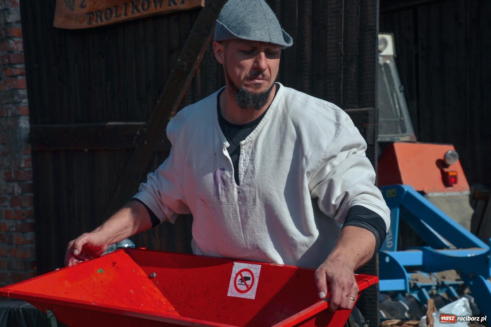 Zdjęcie w galerii na portalu naszraciborz.pl: Niebiosa okazały się łaskawe. Słoneczne winobranie w Trolikówce w Krowiarkach [FOTO i WIDEO] wiadomości z regionu