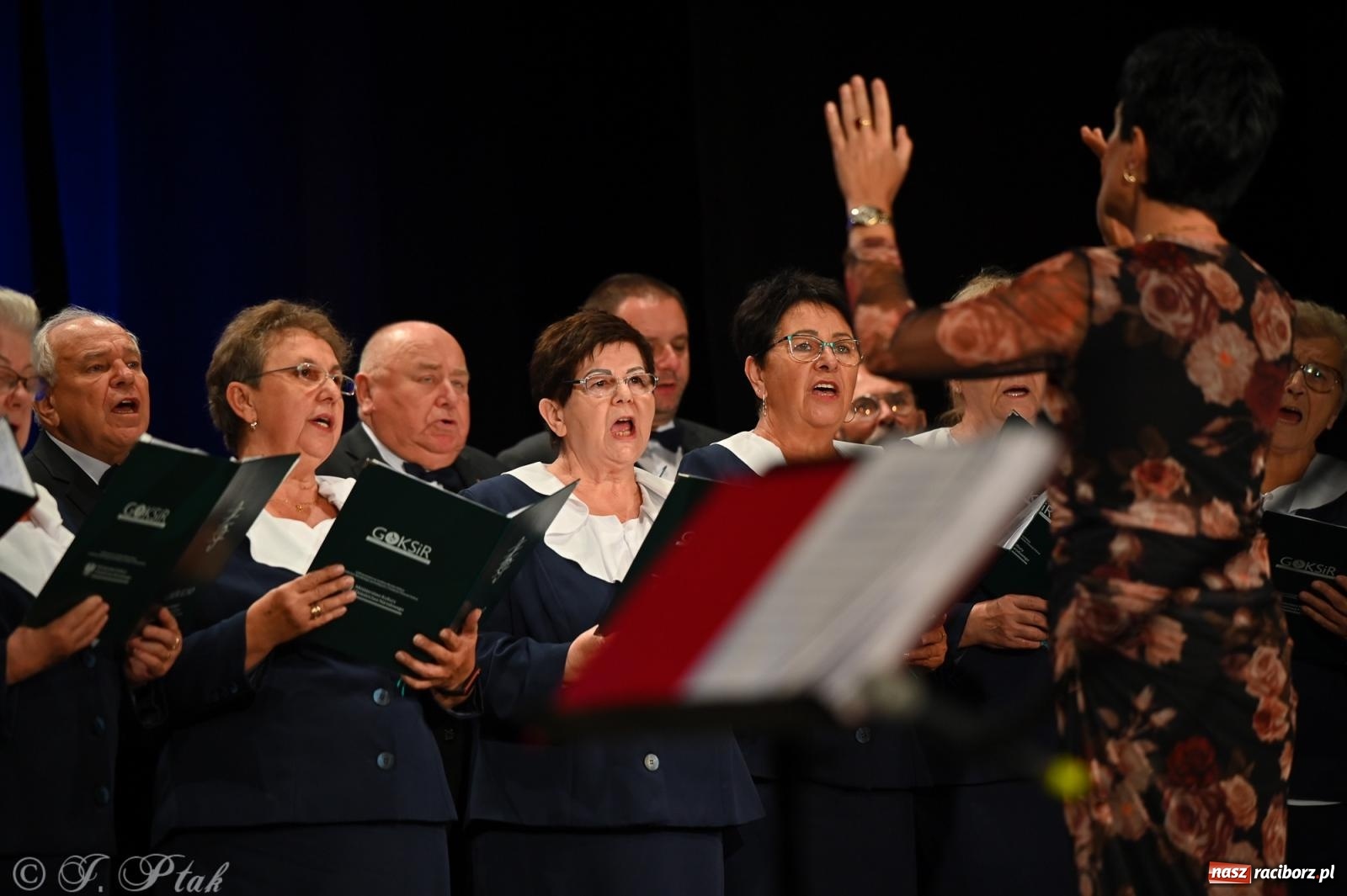 Zdjęcie w galerii na portalu naszraciborz.pl: Trojok w Strzesze – śląska pieśń i taniec znów połączyły pokolenia wiadomości z regionu