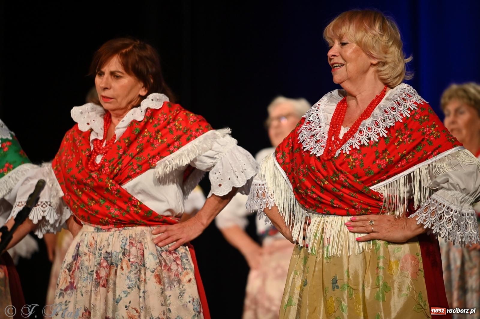 Zdjęcie w galerii na portalu naszraciborz.pl: Trojok w Strzesze – śląska pieśń i taniec znów połączyły pokolenia wiadomości z regionu