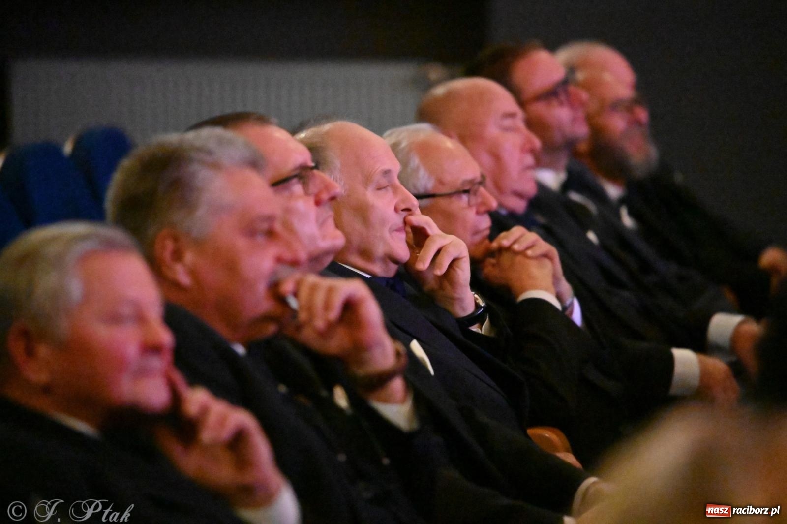 Zdjęcie w galerii na portalu naszraciborz.pl: Trojok w Strzesze – śląska pieśń i taniec znów połączyły pokolenia wiadomości z regionu