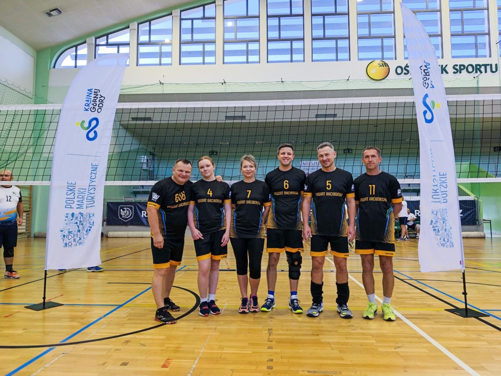 Zdjęcie w galerii na portalu naszraciborz.pl: VI Turniej Siatkówki Samorządowców Subregionu Zachodniego. Racibórz najlepszy na własnym parkiecie wiadomości z regionu