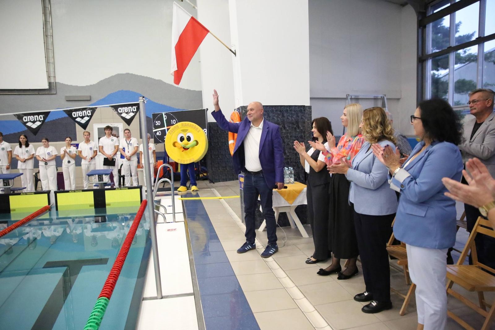 Zdjęcie w galerii na portalu naszraciborz.pl: Międzynarodowe Mistrzostwa w Pływaniu o Puchar Marszałka – sportowe święto w ZSOMS Racibórz wiadomości z regionu