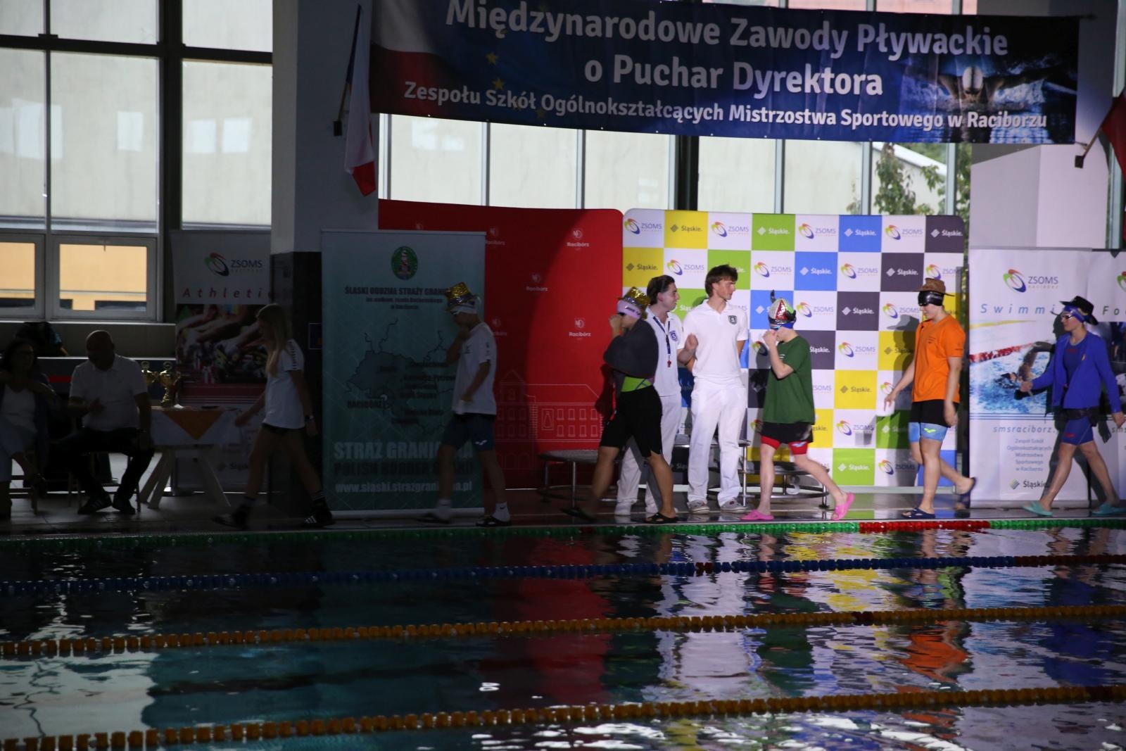 Zdjęcie w galerii na portalu naszraciborz.pl: Międzynarodowe Mistrzostwa w Pływaniu o Puchar Marszałka – sportowe święto w ZSOMS Racibórz wiadomości z regionu