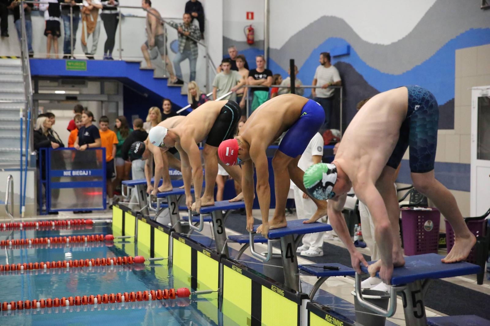 Zdjęcie w galerii na portalu naszraciborz.pl: Międzynarodowe Mistrzostwa w Pływaniu o Puchar Marszałka – sportowe święto w ZSOMS Racibórz wiadomości z regionu