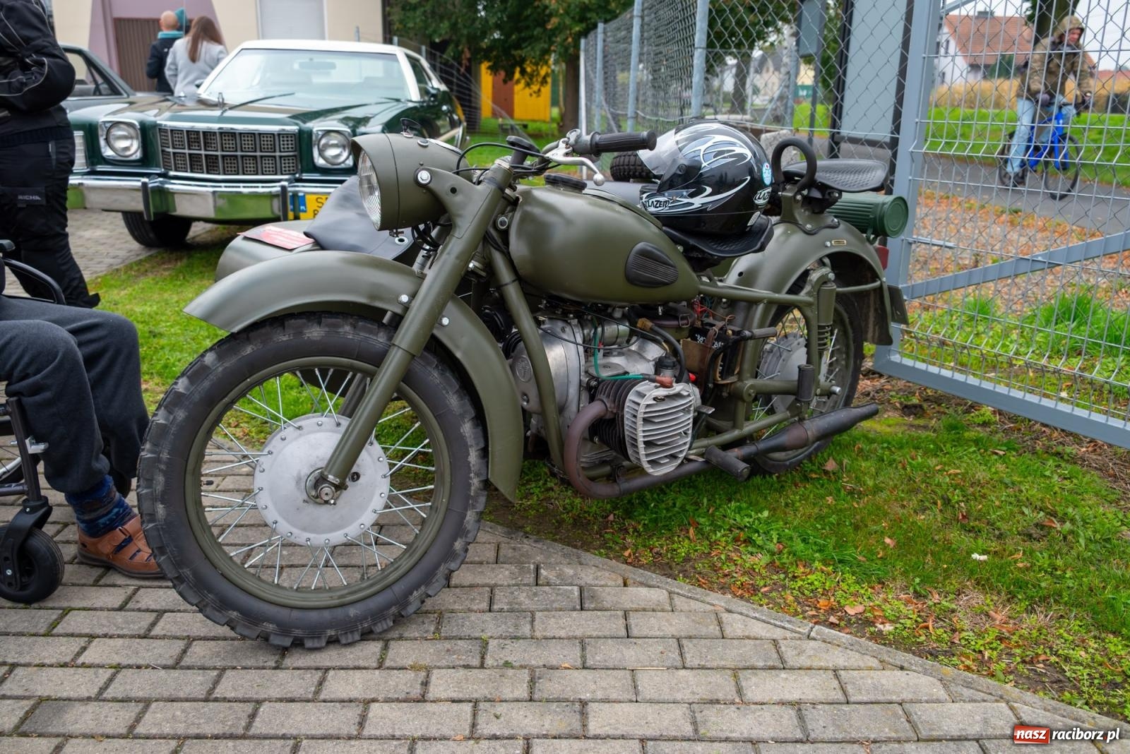 Zdjęcie w galerii na portalu naszraciborz.pl: Jesienny zlot pojazdów zabytkowych w Zabełkowie na zamknięcie sezonu motorowego wiadomości z regionu