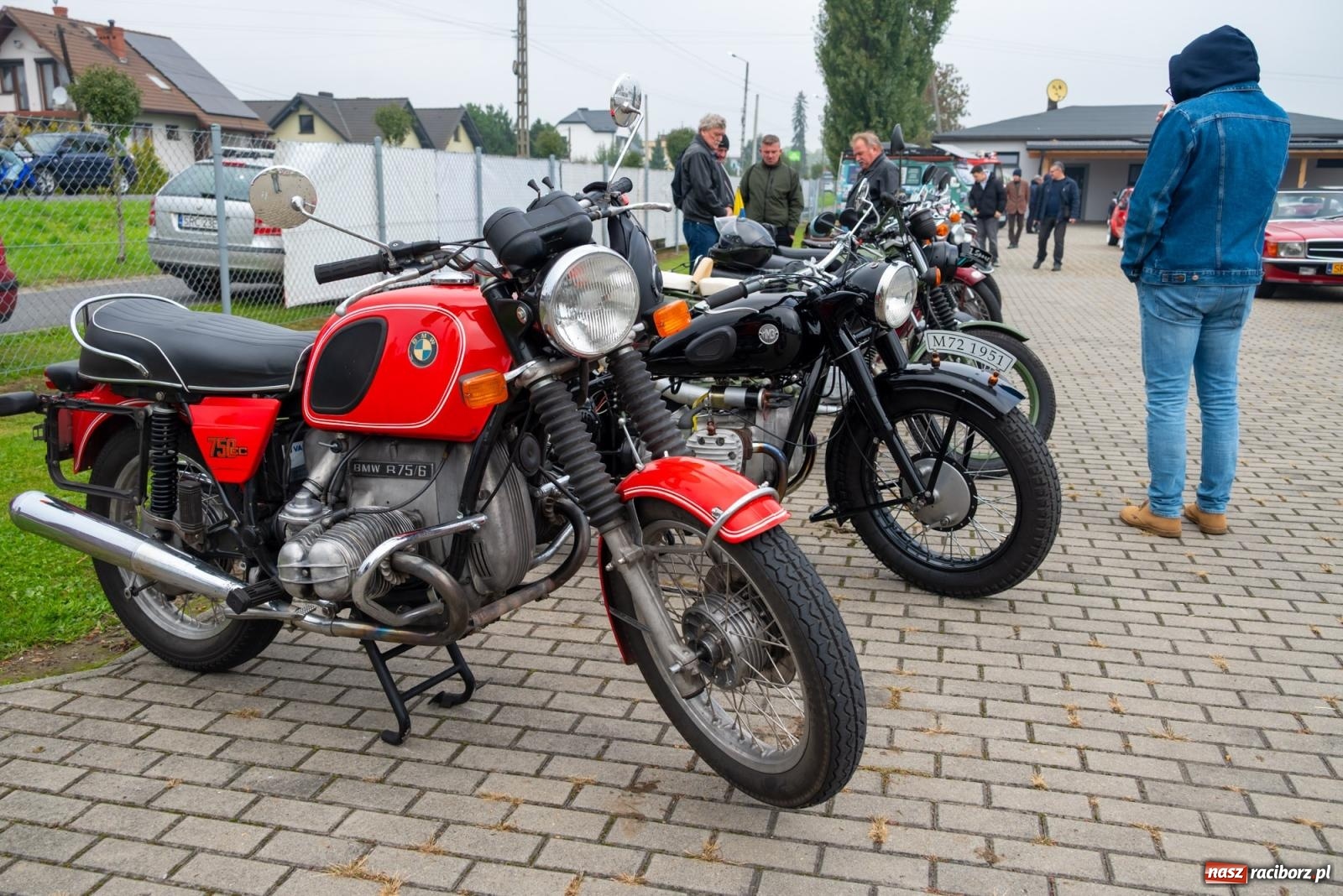Zdjęcie w galerii na portalu naszraciborz.pl: Jesienny zlot pojazdów zabytkowych w Zabełkowie na zamknięcie sezonu motorowego wiadomości z regionu