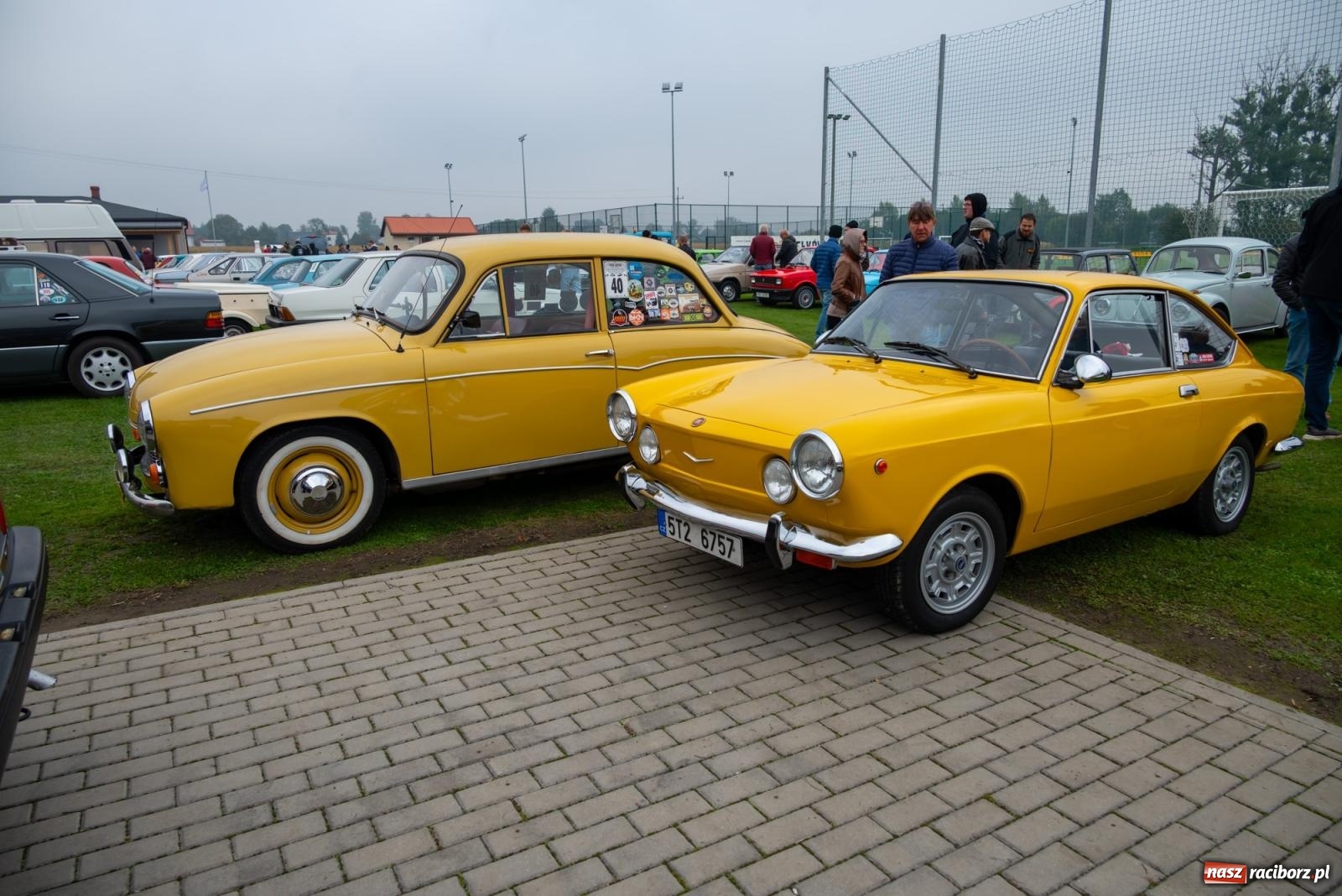 Zdjęcie w galerii na portalu naszraciborz.pl: Jesienny zlot pojazdów zabytkowych w Zabełkowie na zamknięcie sezonu motorowego wiadomości z regionu