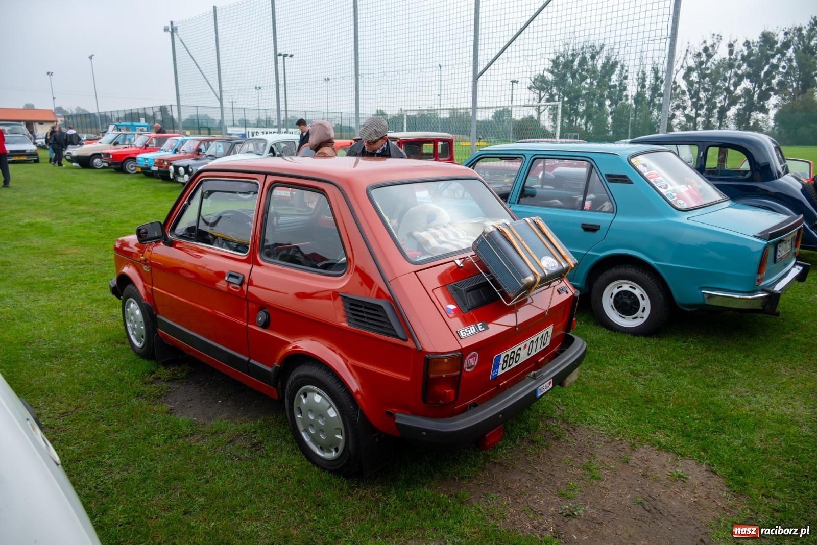 Zdjęcie w galerii na portalu naszraciborz.pl: Jesienny zlot pojazdów zabytkowych w Zabełkowie na zamknięcie sezonu motorowego wiadomości z regionu