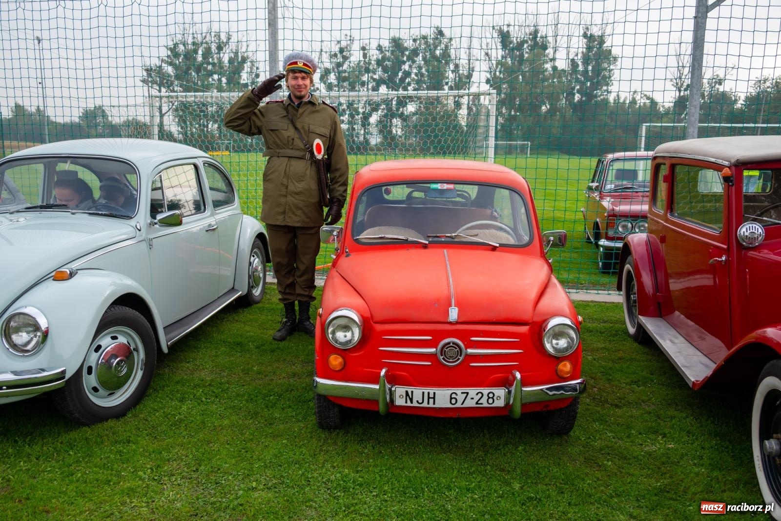 Zdjęcie w galerii na portalu naszraciborz.pl: Jesienny zlot pojazdów zabytkowych w Zabełkowie na zamknięcie sezonu motorowego wiadomości z regionu