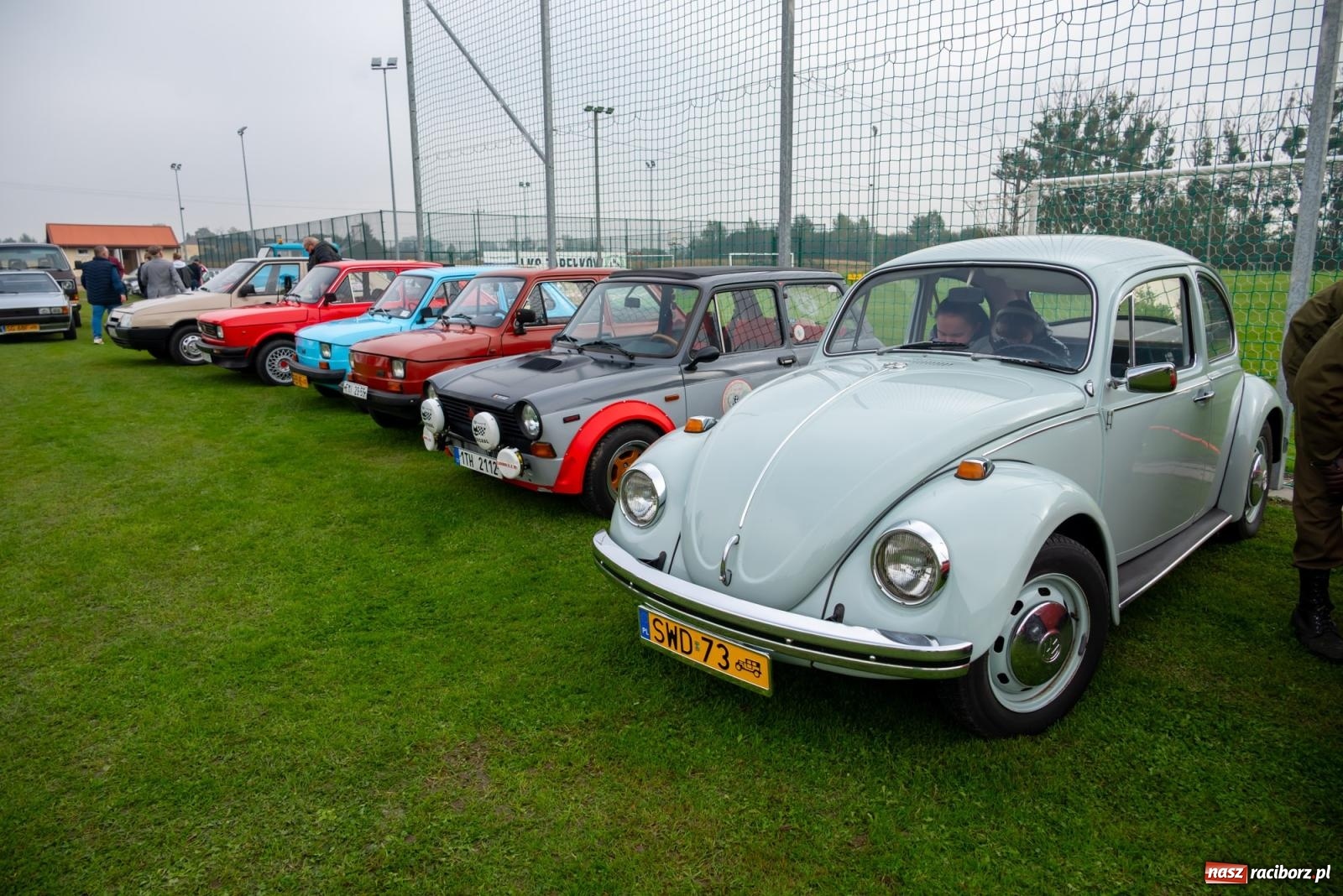 Zdjęcie w galerii na portalu naszraciborz.pl: Jesienny zlot pojazdów zabytkowych w Zabełkowie na zamknięcie sezonu motorowego wiadomości z regionu