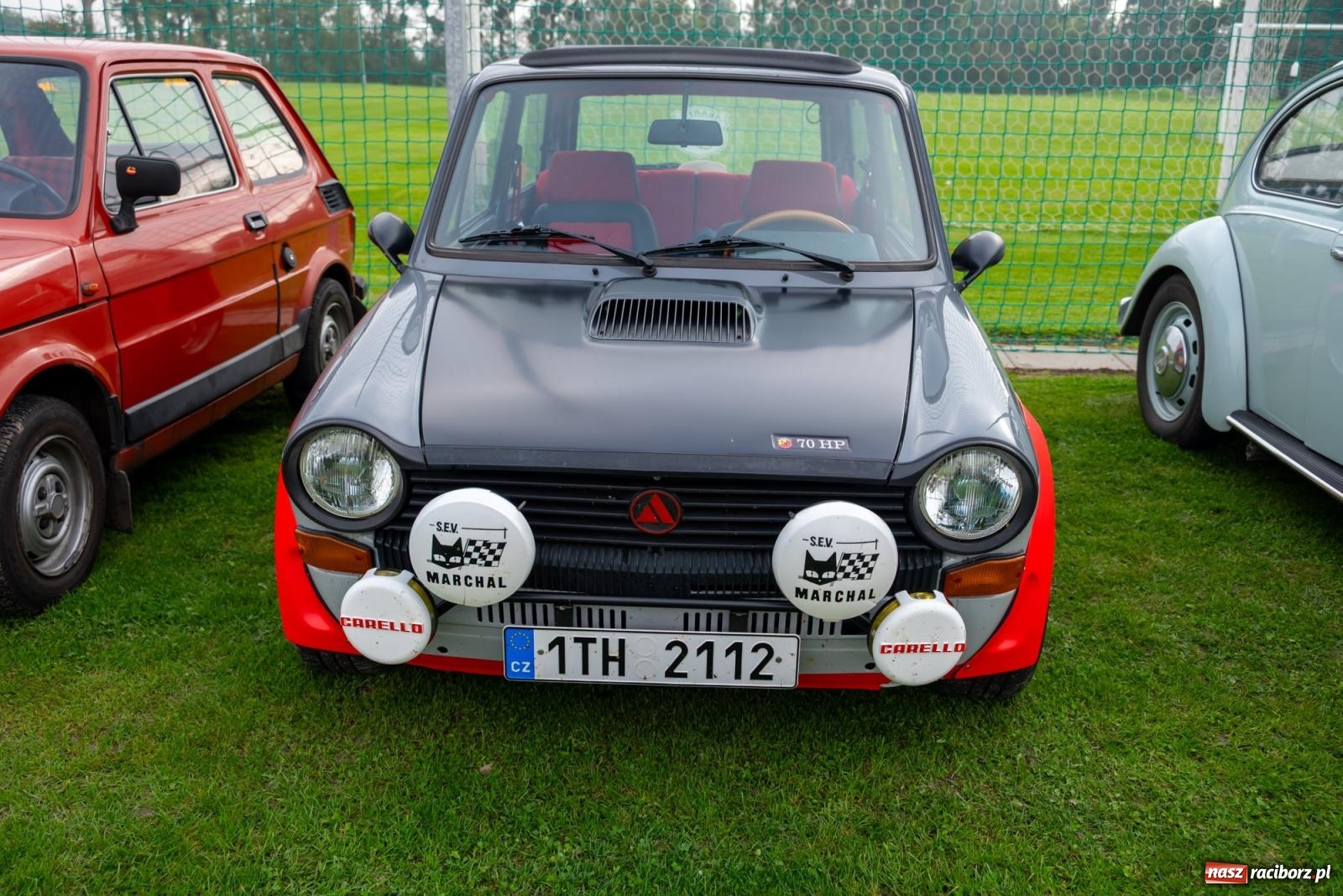 Zdjęcie w galerii na portalu naszraciborz.pl: Jesienny zlot pojazdów zabytkowych w Zabełkowie na zamknięcie sezonu motorowego wiadomości z regionu