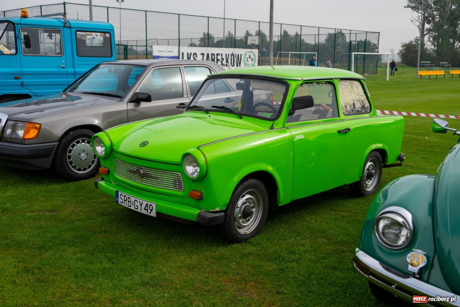Zdjęcie w galerii na portalu naszraciborz.pl: Jesienny zlot pojazdów zabytkowych w Zabełkowie na zamknięcie sezonu motorowego wiadomości z regionu