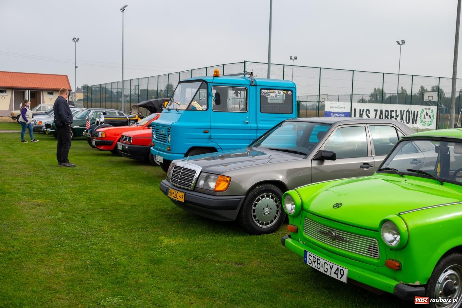 Zdjęcie w galerii na portalu naszraciborz.pl: Jesienny zlot pojazdów zabytkowych w Zabełkowie na zamknięcie sezonu motorowego wiadomości z regionu
