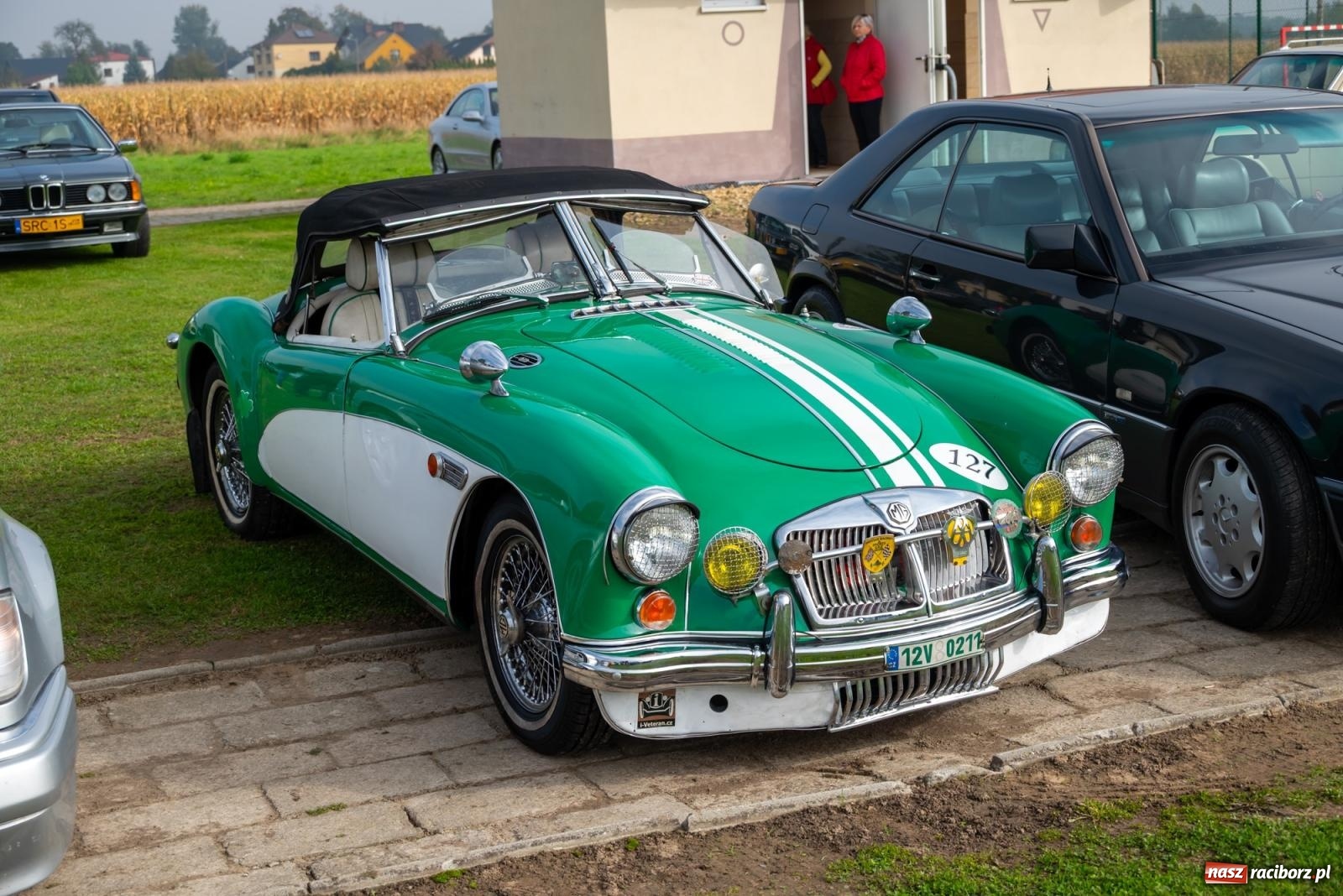 Zdjęcie w galerii na portalu naszraciborz.pl: Jesienny zlot pojazdów zabytkowych w Zabełkowie na zamknięcie sezonu motorowego wiadomości z regionu