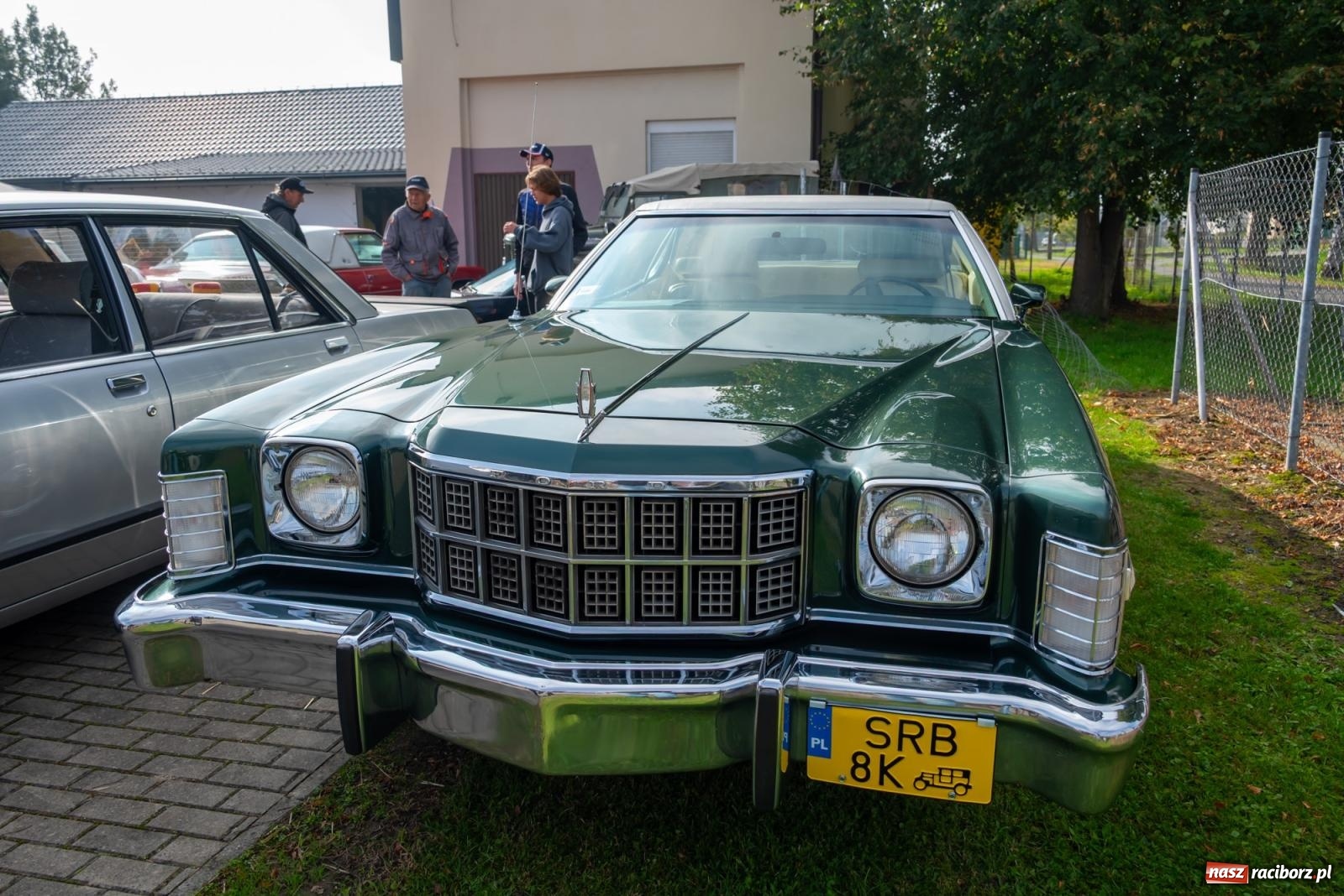 Zdjęcie w galerii na portalu naszraciborz.pl: Jesienny zlot pojazdów zabytkowych w Zabełkowie na zamknięcie sezonu motorowego wiadomości z regionu