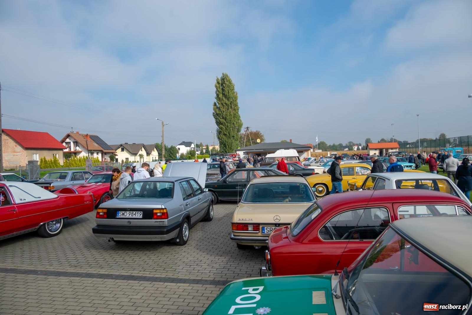 Zdjęcie w galerii na portalu naszraciborz.pl: Jesienny zlot pojazdów zabytkowych w Zabełkowie na zamknięcie sezonu motorowego wiadomości z regionu