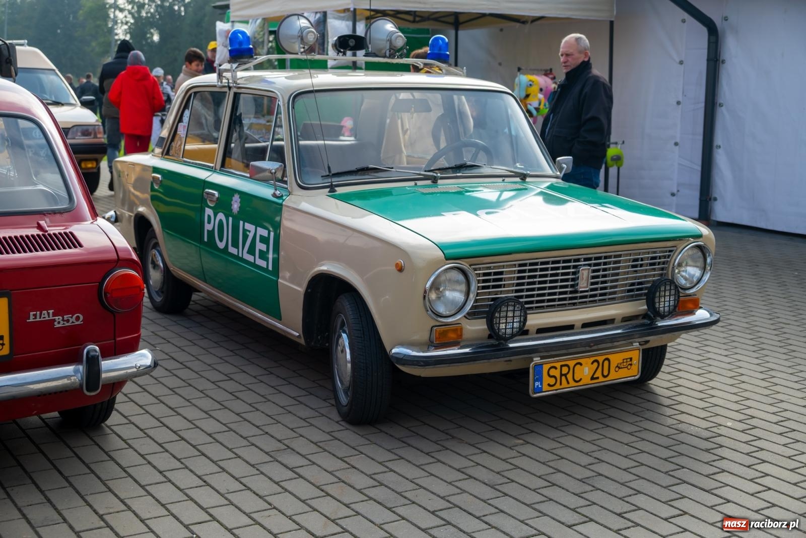 Zdjęcie w galerii na portalu naszraciborz.pl: Jesienny zlot pojazdów zabytkowych w Zabełkowie na zamknięcie sezonu motorowego wiadomości z regionu