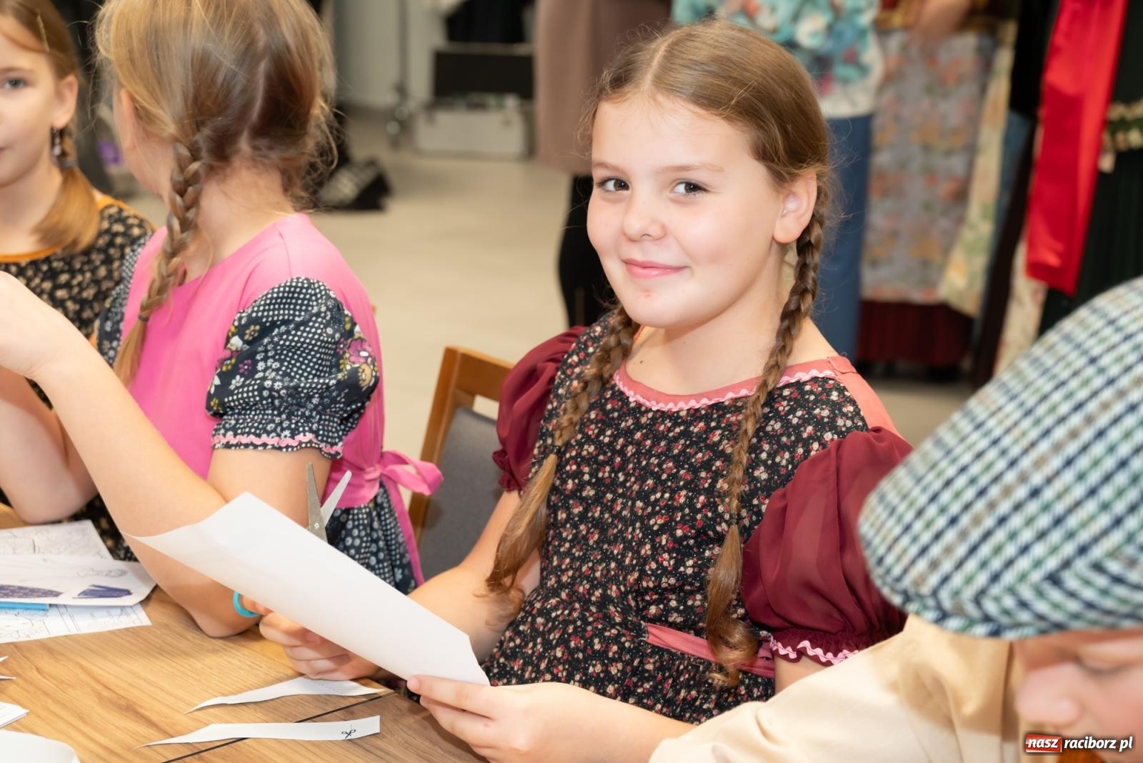 Zdjęcie w galerii na portalu naszraciborz.pl: Śląski strój w nowoczesnym wydaniu. Zakończenie projektu Szykownie ci w mazelonce w Tworkowie wiadomości z regionu