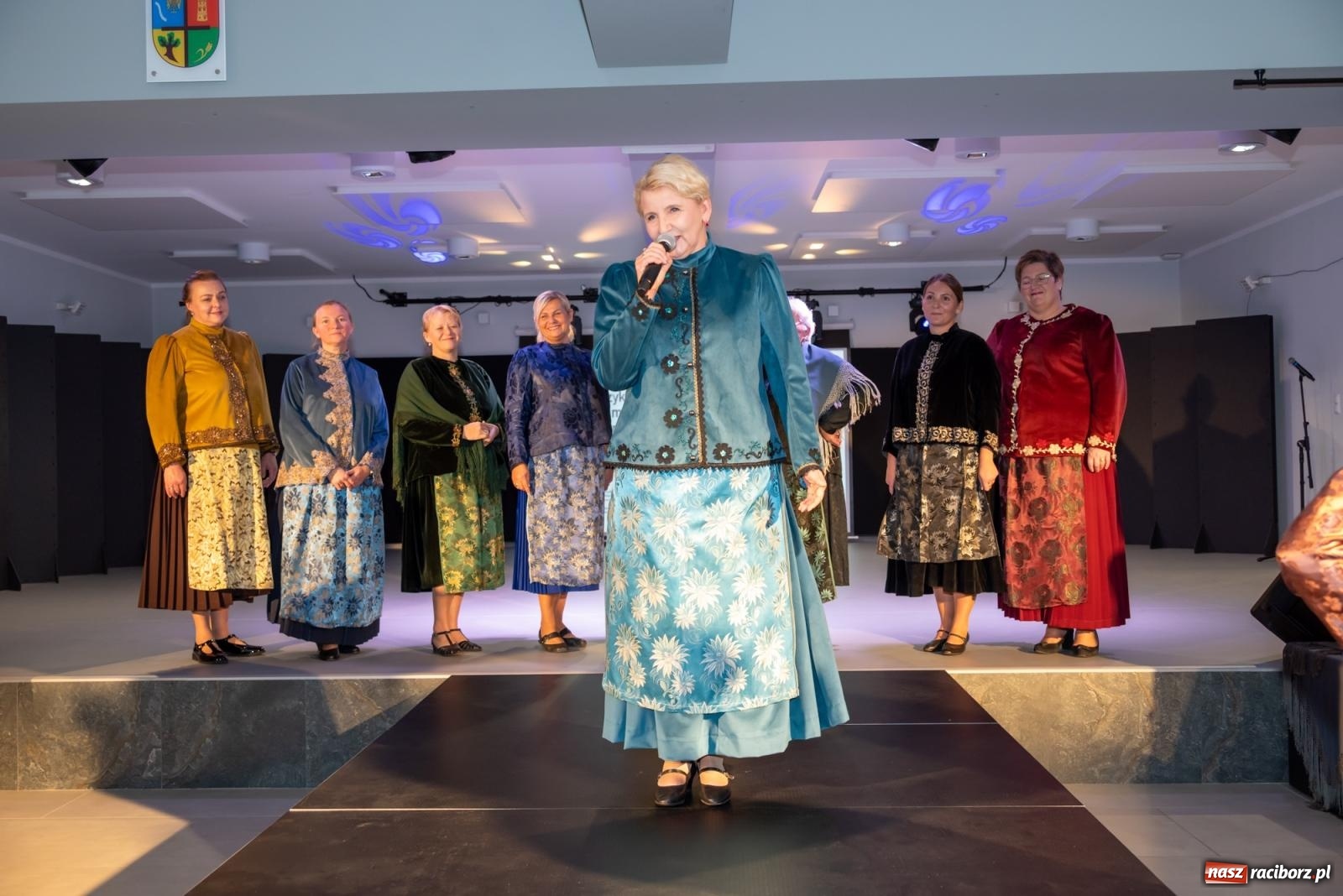 Zdjęcie w galerii na portalu naszraciborz.pl: Śląski strój w nowoczesnym wydaniu. Zakończenie projektu Szykownie ci w mazelonce w Tworkowie wiadomości z regionu