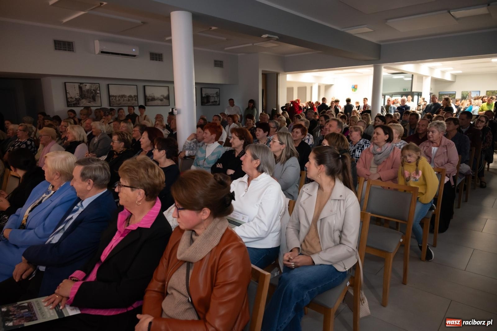 Zdjęcie w galerii na portalu naszraciborz.pl: Śląski strój w nowoczesnym wydaniu. Zakończenie projektu Szykownie ci w mazelonce w Tworkowie wiadomości z regionu
